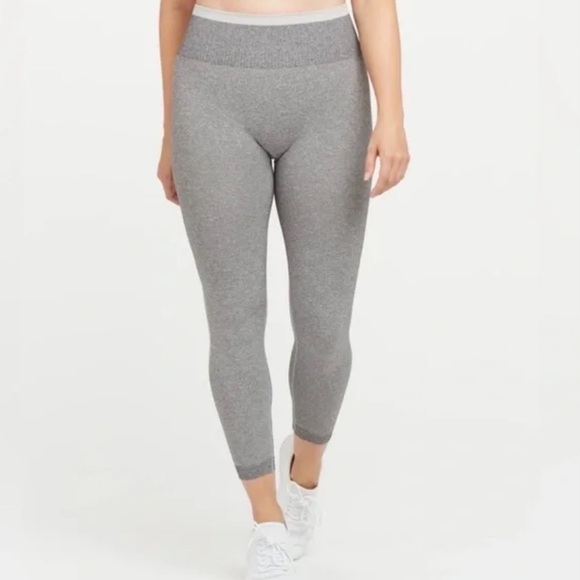 NWT Spanx Seamless Sculpt Leggings Spacedye Cloudy Grey - Picture 3 of 8